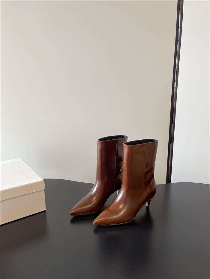 2025112817273519 390